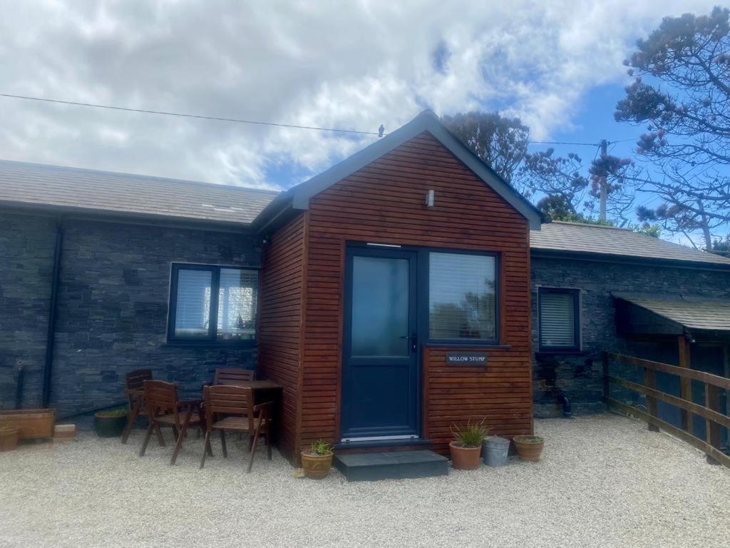 2 Bedroom Cottage Sleeps 4, With Pool Use, Sennen Eksteriør billede